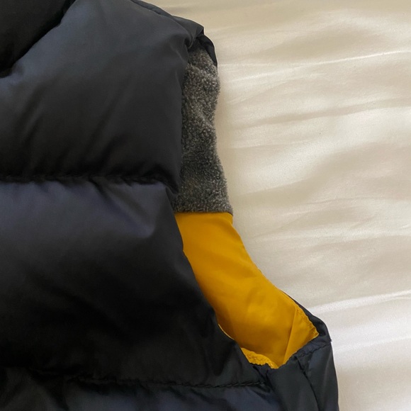 Baby Gap navy puffer vest size 5 - Picture 6 of 13